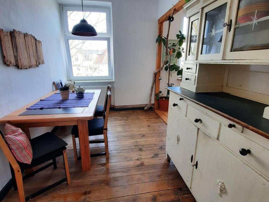 Altbau Charme & Mittendrin ชตราลซุนด์ ภายนอก รูปภาพ