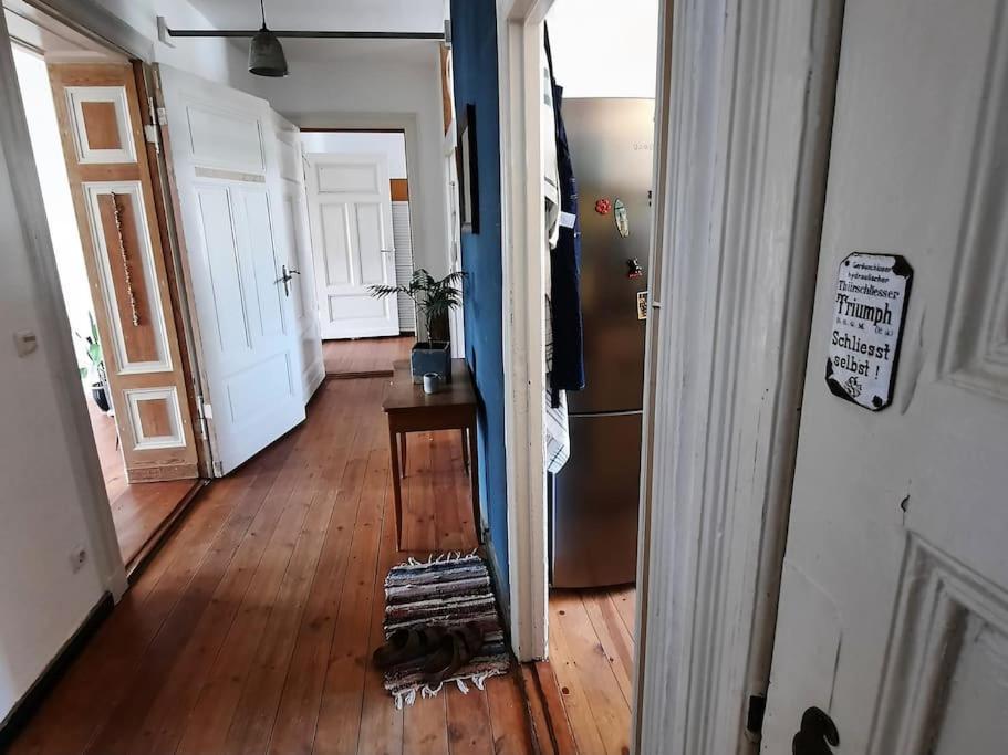 Altbau Charme & Mittendrin ชตราลซุนด์ ภายนอก รูปภาพ